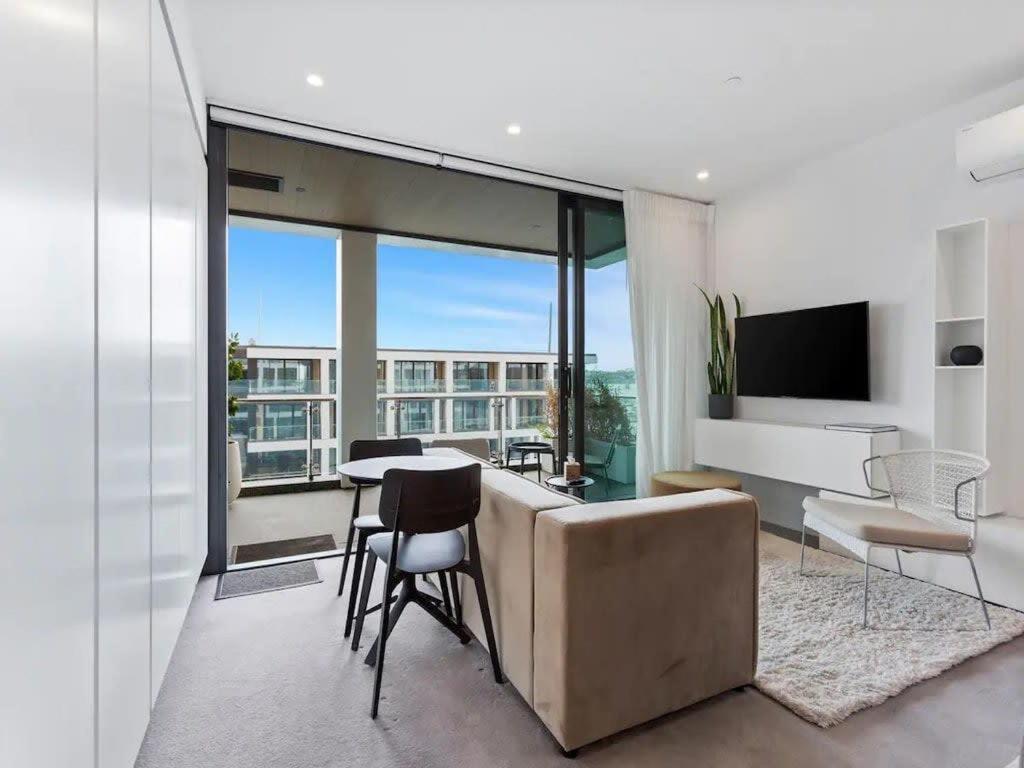 Sleek Modern Studio With Balcony 奥克兰 外观 照片
