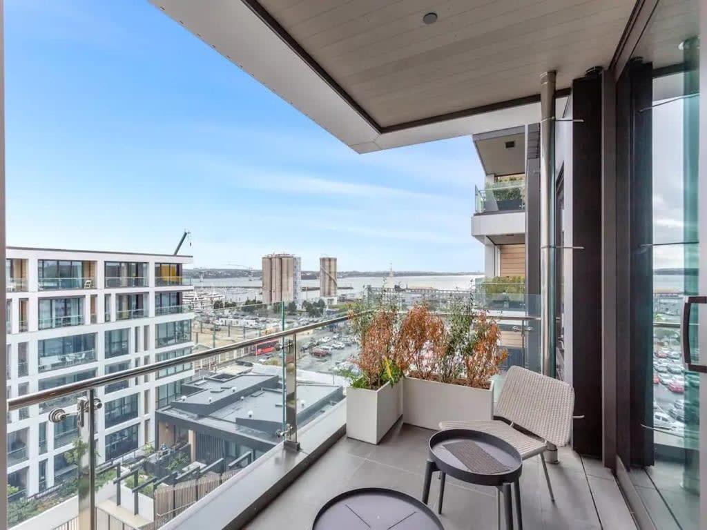 Sleek Modern Studio With Balcony 奥克兰 外观 照片