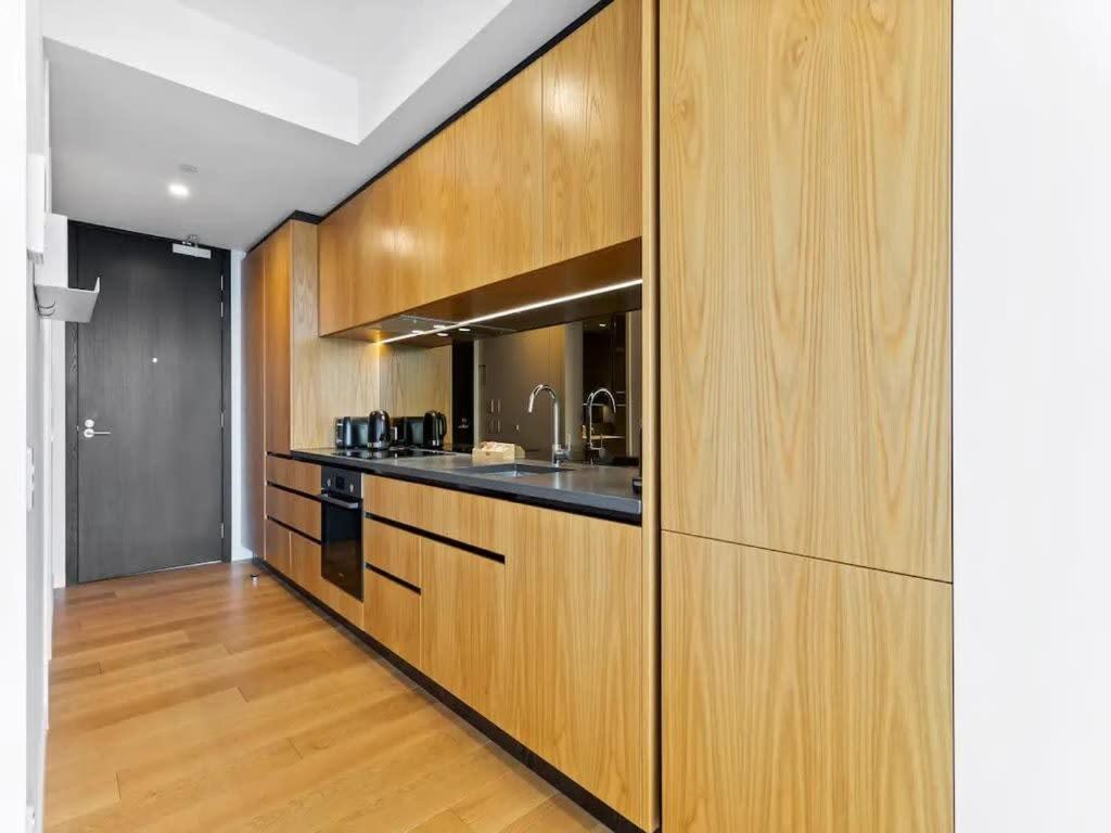 Sleek Modern Studio With Balcony 奥克兰 外观 照片